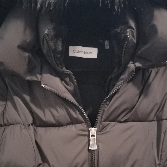 NWOT Calvin Klein Black Quilted Puffer Coat with Fur Trim Hood And Collar Size S - Picture 2 of 9